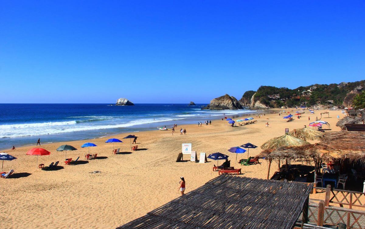 Playa nudista Zipolite en México