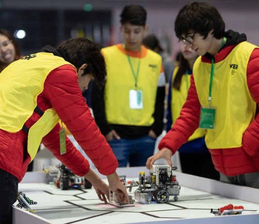 Alumnos del CONALEP ganan torneo de robótica en China